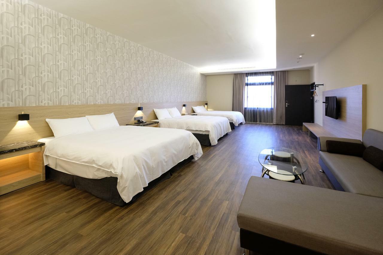 Yu Chun Hotel Тайчжун Екстер'єр фото