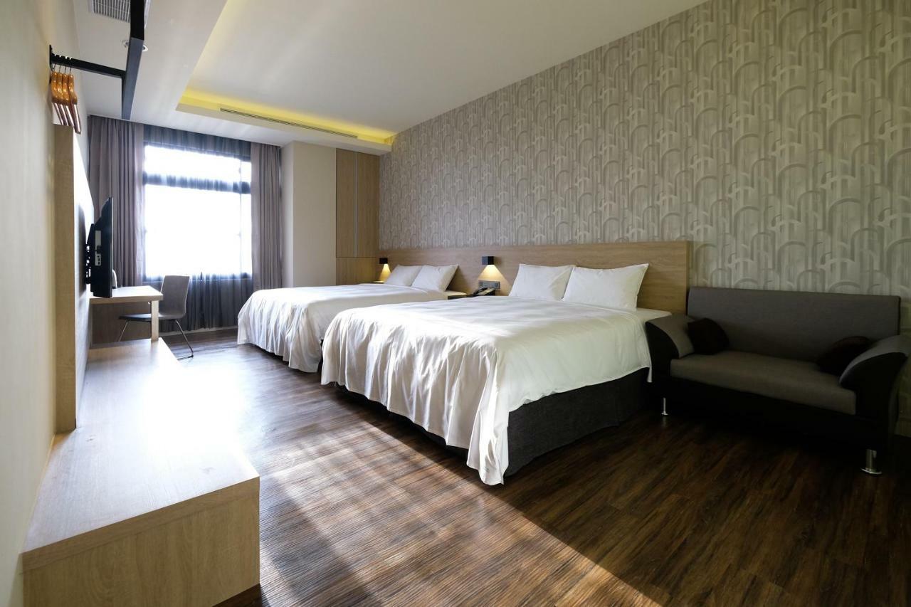 Yu Chun Hotel Тайчжун Екстер'єр фото